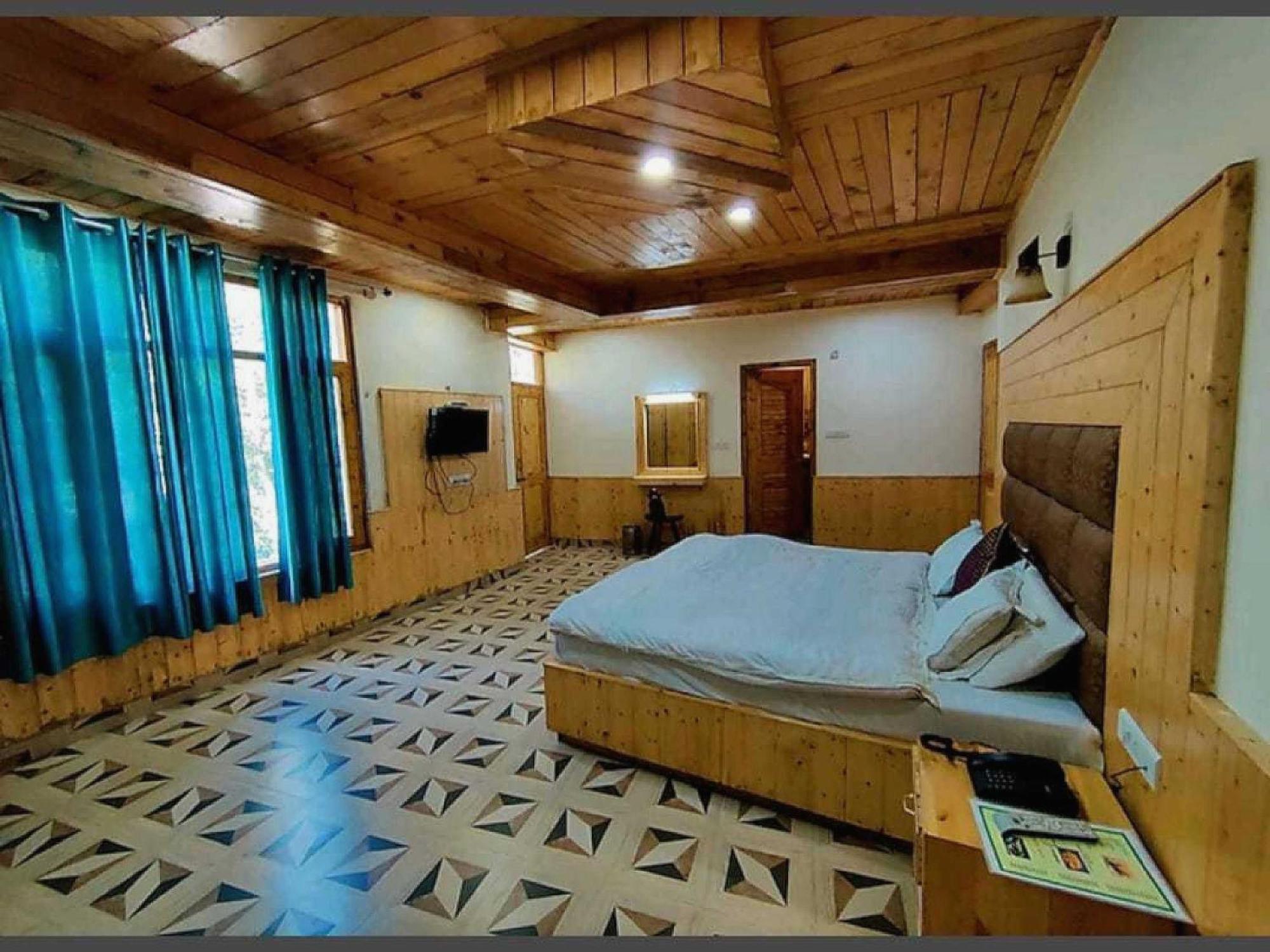 Hotel O Antriksh Cottage Manāli エクステリア 写真