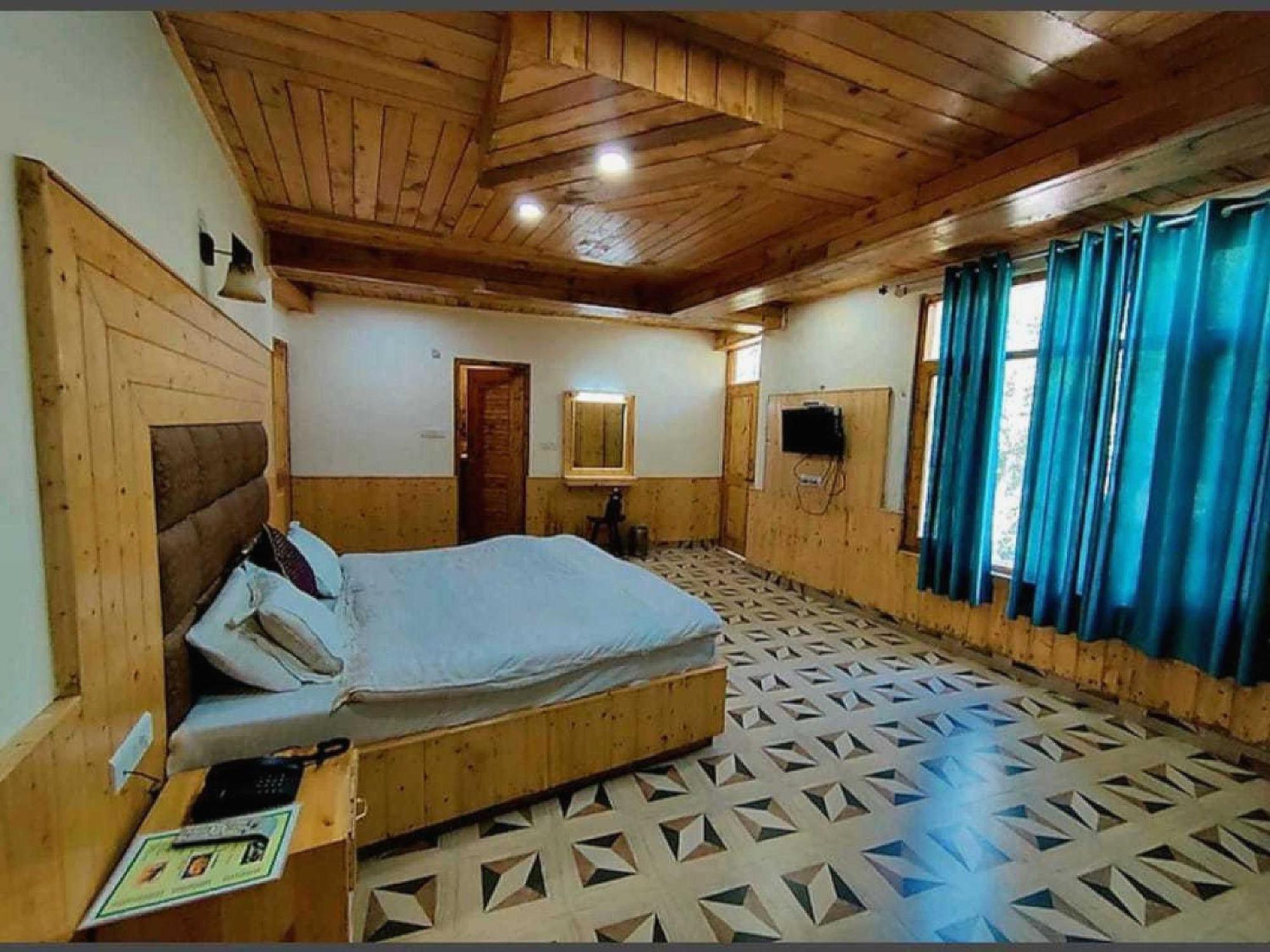 Hotel O Antriksh Cottage Manāli エクステリア 写真