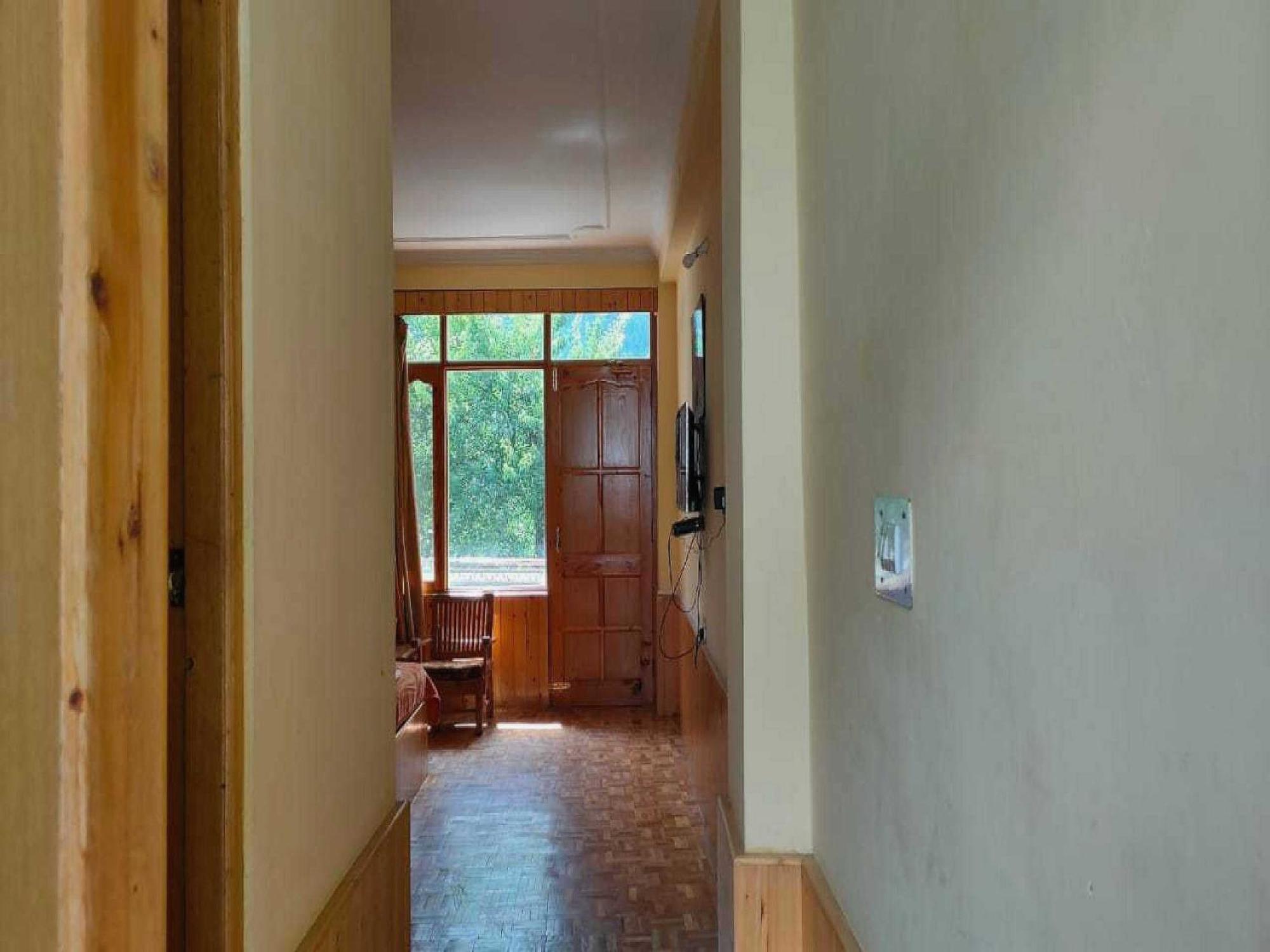 Hotel O Antriksh Cottage Manāli エクステリア 写真