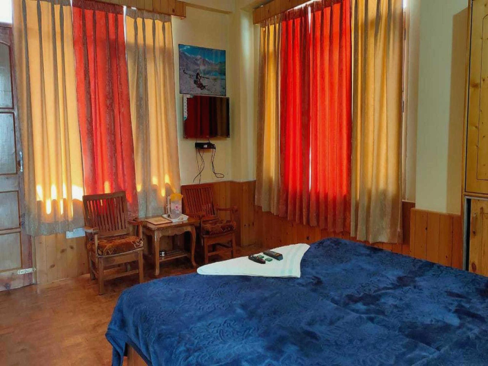 Hotel O Antriksh Cottage Manāli エクステリア 写真