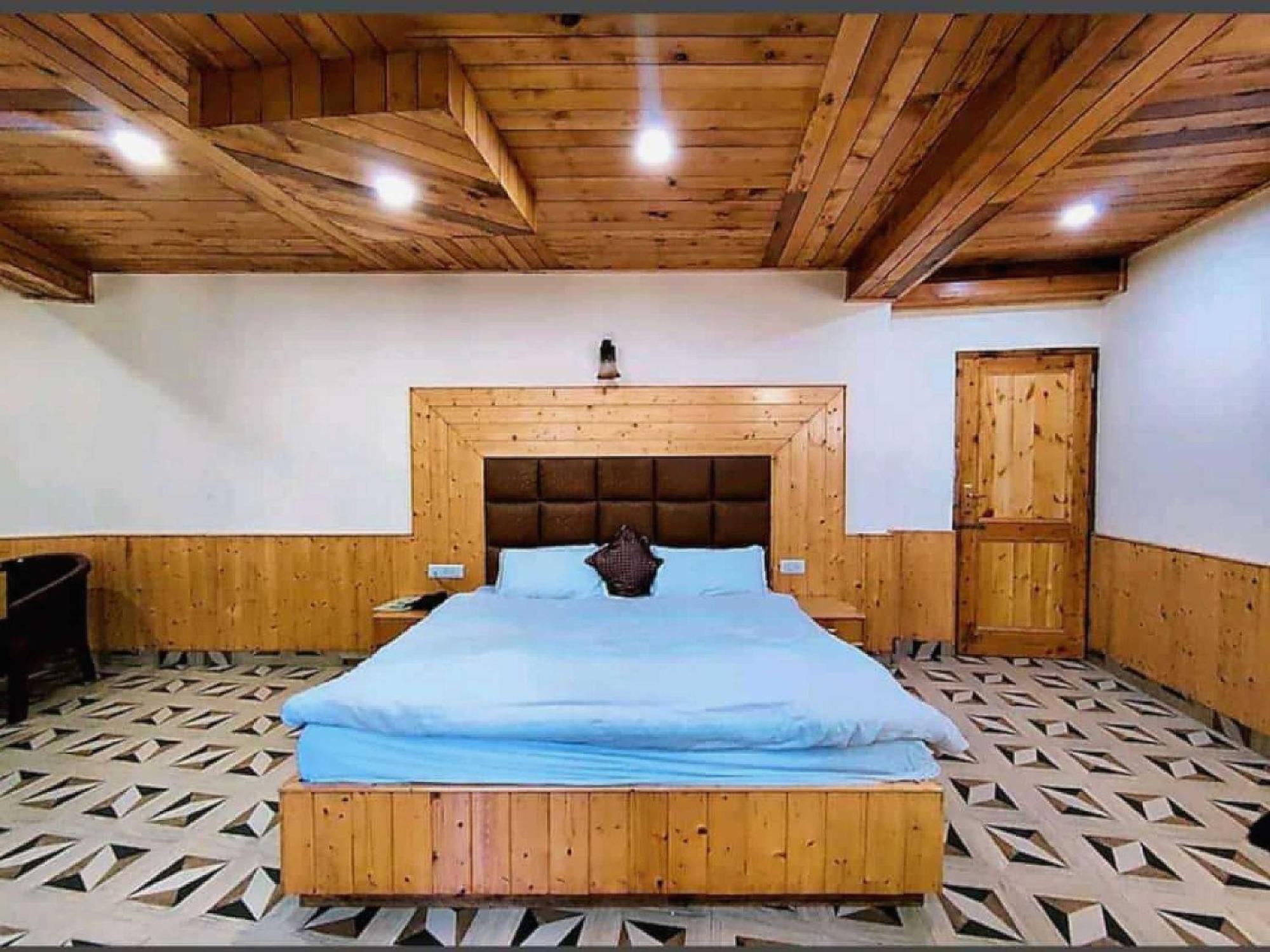 Hotel O Antriksh Cottage Manāli エクステリア 写真