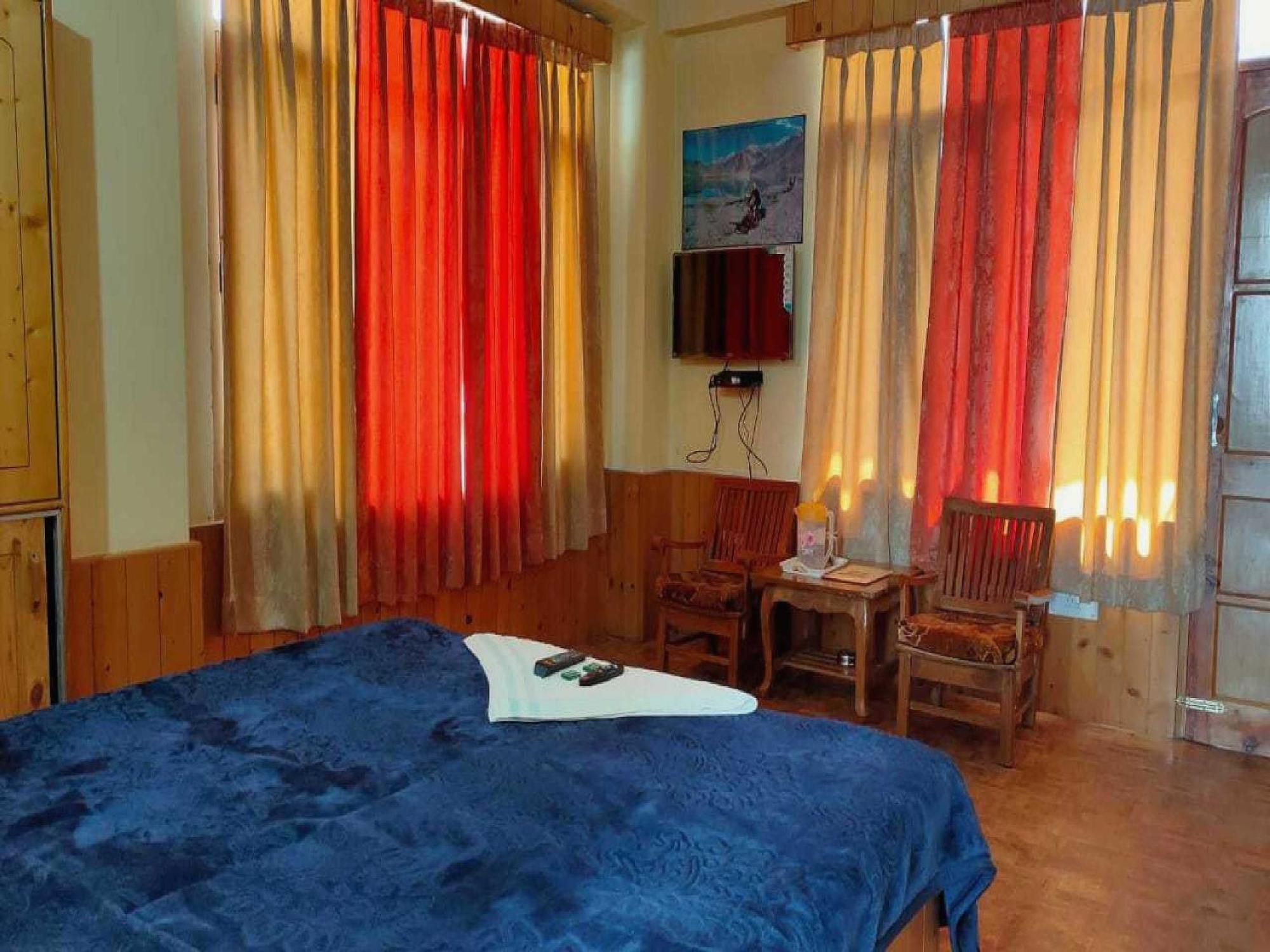 Hotel O Antriksh Cottage Manāli エクステリア 写真